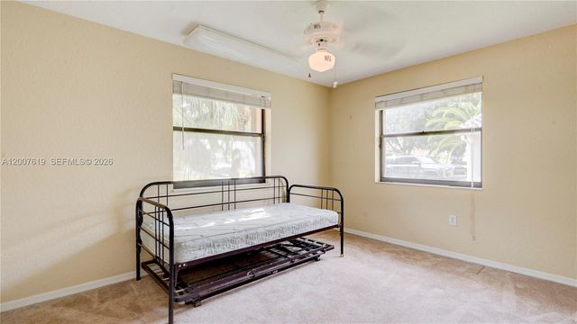 6255 Hawkes Bluff Ave, Davie, FL 33331