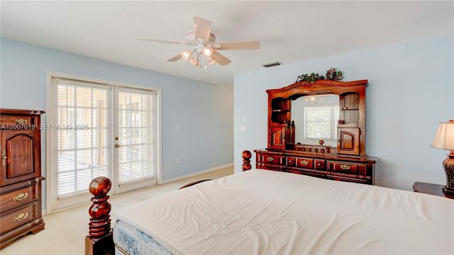 6255 Hawkes Bluff Ave, Davie, FL 33331