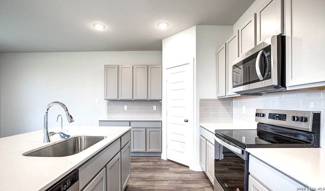 2563 Rambo Dr., San Antonio, TX 78224