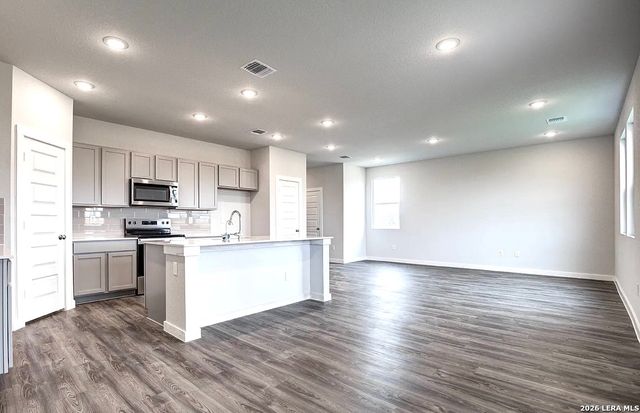 2563 Rambo Dr., San Antonio, TX 78224