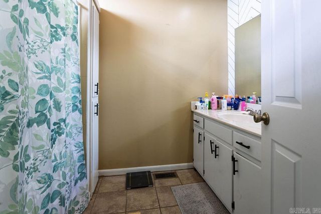 2615 Neeley Street, Batesville, AR 72501