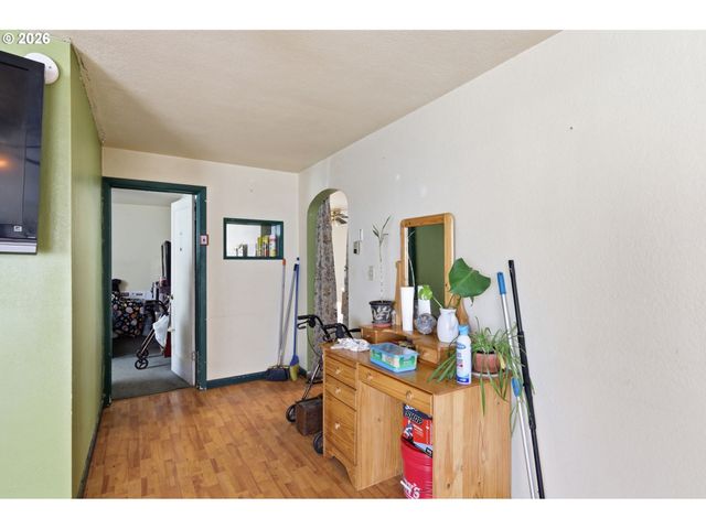 1012 7TH St, Springfield, OR 97477