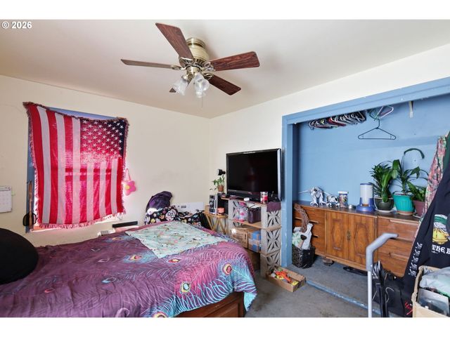 1012 7TH St, Springfield, OR 97477