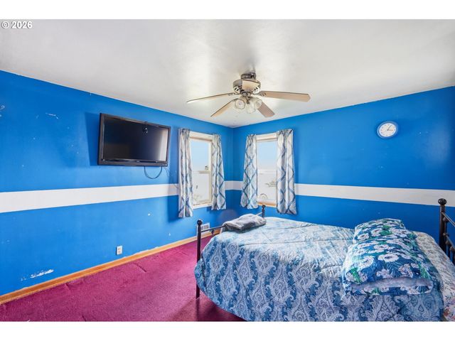 1012 7TH St, Springfield, OR 97477