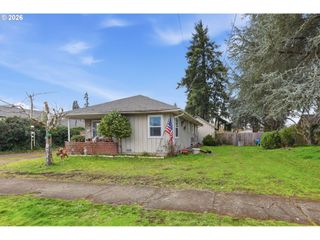 1012 7TH St, Springfield, OR 97477