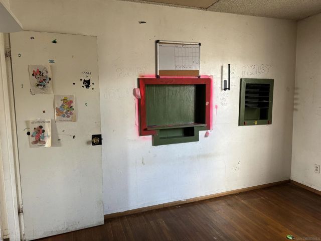 2757 Ulric St, San Diego, CA 92111