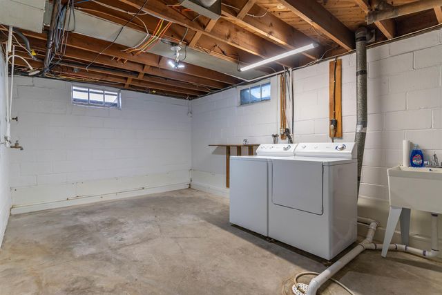 2320 Rainbow Drive, Cedar Falls, IA 50613