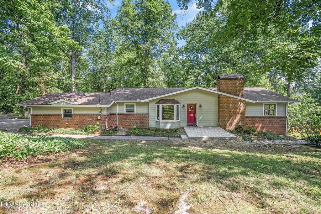 128 Oklahoma Ave, Oak Ridge, TN 37830