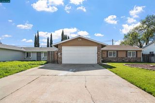 9156 Castlebar Way, Sacramento, CA 95826