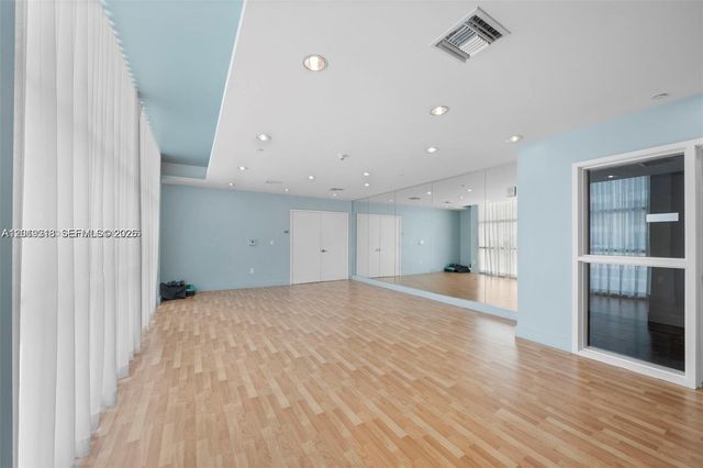 350 NE 24th St 514, Miami, FL 33137