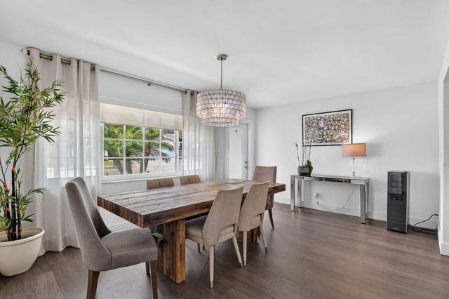 335 NE 7th Street, Boca Raton, FL 33432