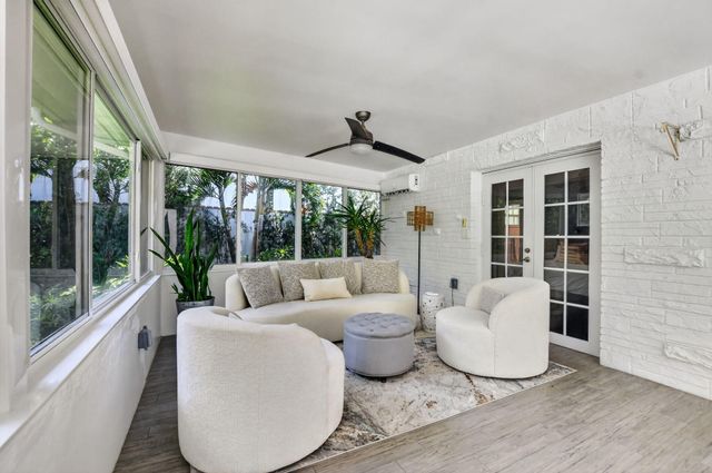 335 NE 7th Street, Boca Raton, FL 33432