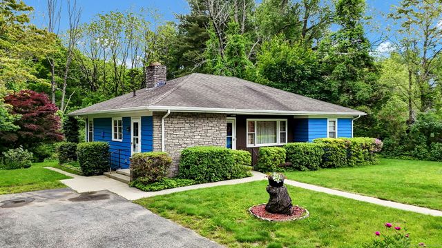 5 Reservoir Road, Norwich, CT 06360