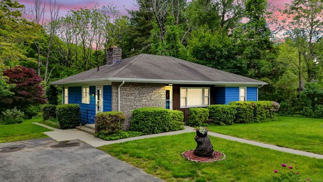 5 Reservoir Road, Norwich, CT 06360