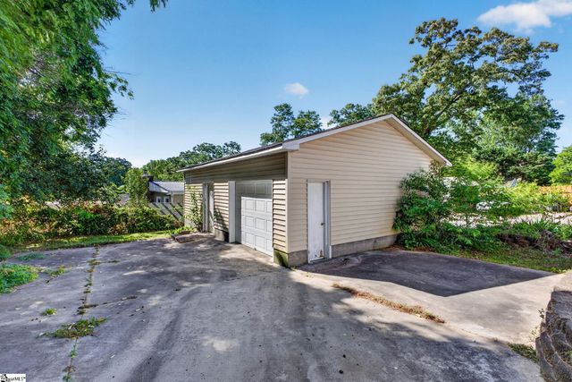 104 Buddin Street, Easley, SC 29640