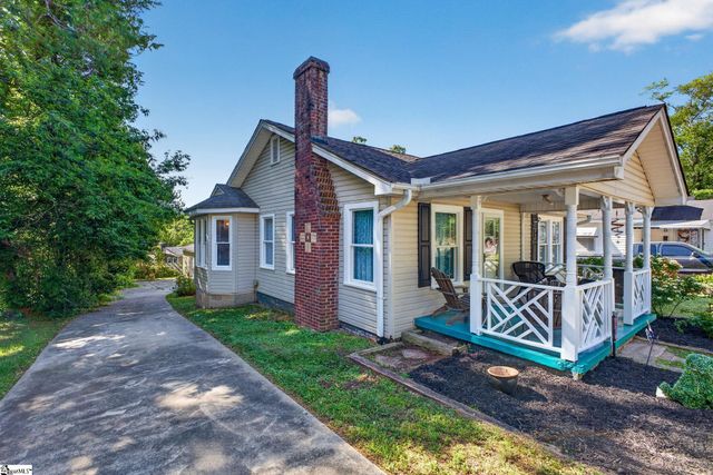 104 Buddin Street, Easley, SC 29640