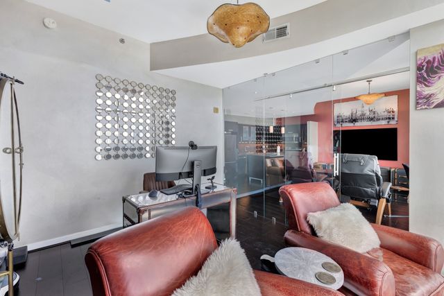 600 12th Ave S Apt 1509, Nashville, TN 37203
