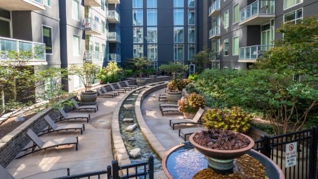 600 12th Ave S Apt 1509, Nashville, TN 37203