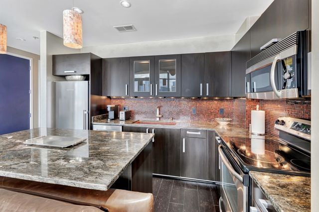 600 12th Ave S Apt 1509, Nashville, TN 37203