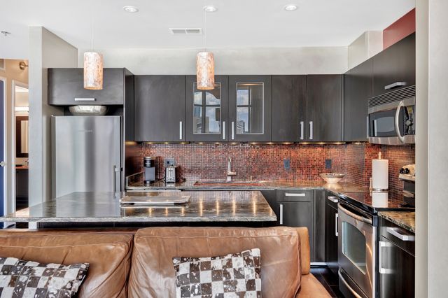 600 12th Ave S Apt 1509, Nashville, TN 37203