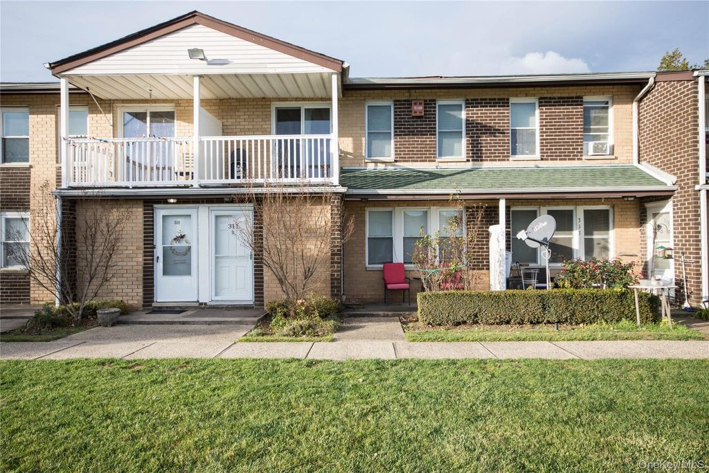 312 Artist Lake Drive, Middle Island, NY 11953