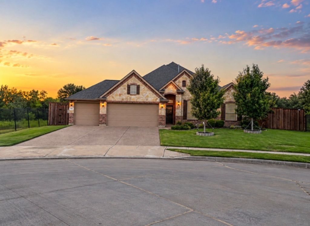 1412 Sundown Drive, Flower Mound, TX 75028 — photo 2
