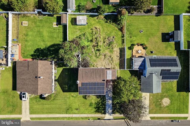 336 CARSON AVE, Gibbstown, NJ 08027