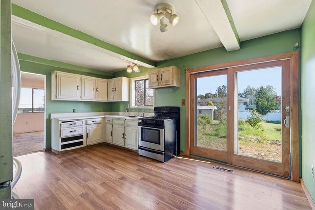 336 CARSON AVE, Gibbstown, NJ 08027