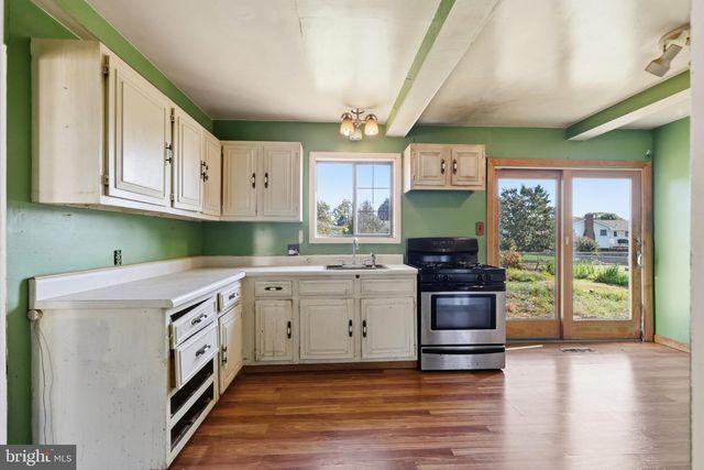 336 CARSON AVE, Gibbstown, NJ 08027