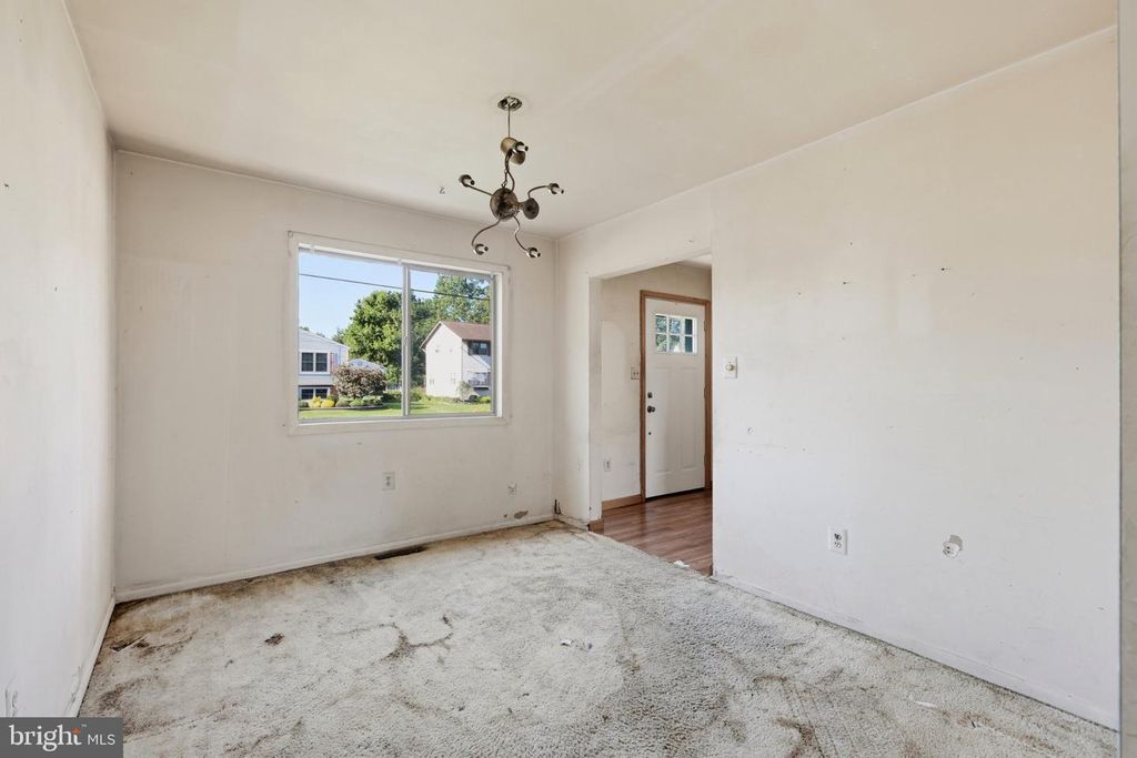 336 CARSON AVE, GIBBSTOWN, NJ 08027 — photo 5