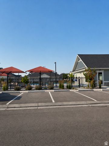 3928 COUGAR LN, Eagle Mountain, UT 84005