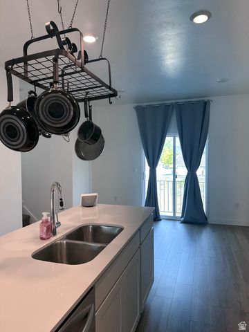 3928 COUGAR LN, Eagle Mountain, UT 84005