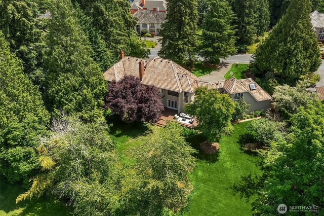 13905 212th Drive NE, Woodinville, WA 98077