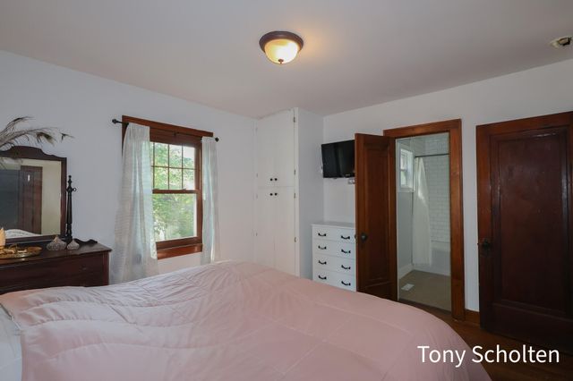 3579 Perry Street, Jamestown Twp, MI 49426