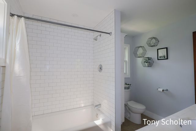 3579 Perry Street, Jamestown Twp, MI 49426