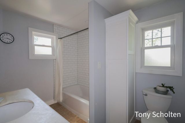 3579 Perry Street, Jamestown Twp, MI 49426