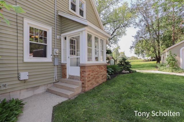 3579 Perry Street, Jamestown Twp, MI 49426