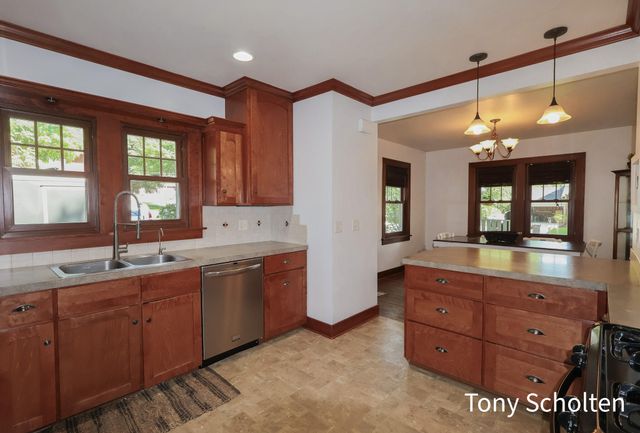 3579 Perry Street, Jamestown Twp, MI 49426