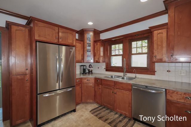 3579 Perry Street, Jamestown Twp, MI 49426
