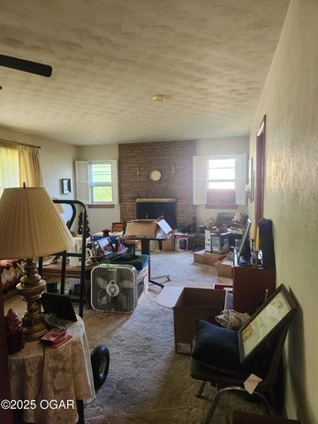 824 Euclid Boulevard, Carthage, MO 64836