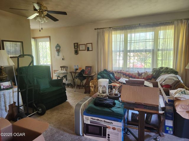 824 Euclid Boulevard, Carthage, MO 64836