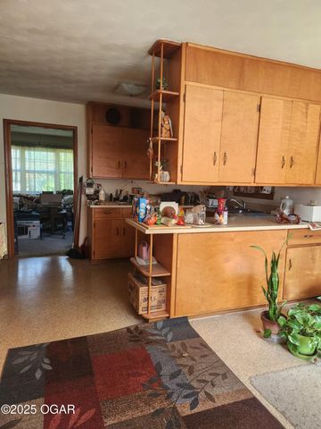 824 Euclid Boulevard, Carthage, MO 64836