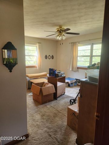 824 Euclid Boulevard, Carthage, MO 64836