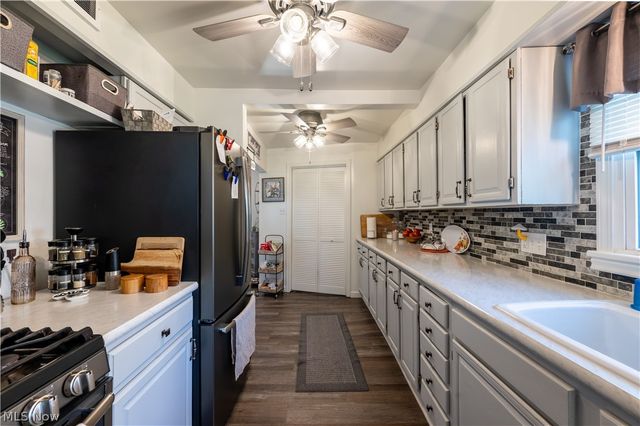 140 S Bon Air Avenue, Youngstown, OH 44509