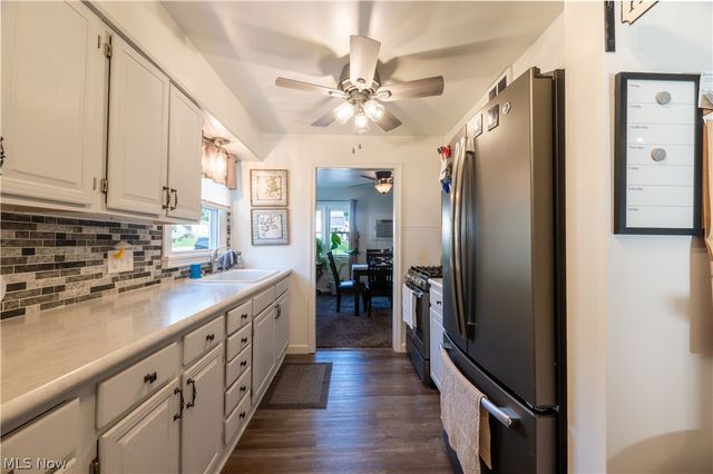 140 S Bon Air Avenue, Youngstown, OH 44509