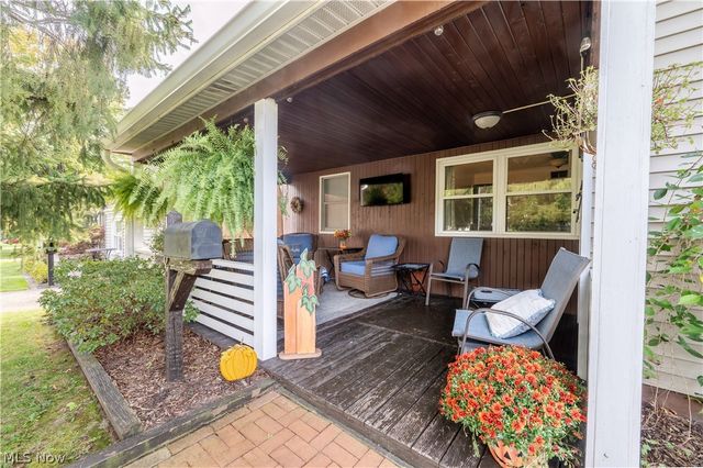 140 S Bon Air Avenue, Youngstown, OH 44509