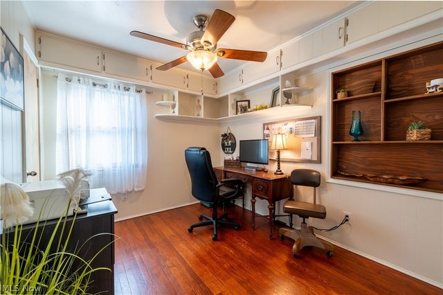 140 S Bon Air Avenue, Youngstown, OH 44509