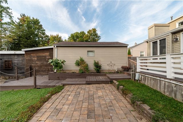 140 S Bon Air Avenue, Youngstown, OH 44509