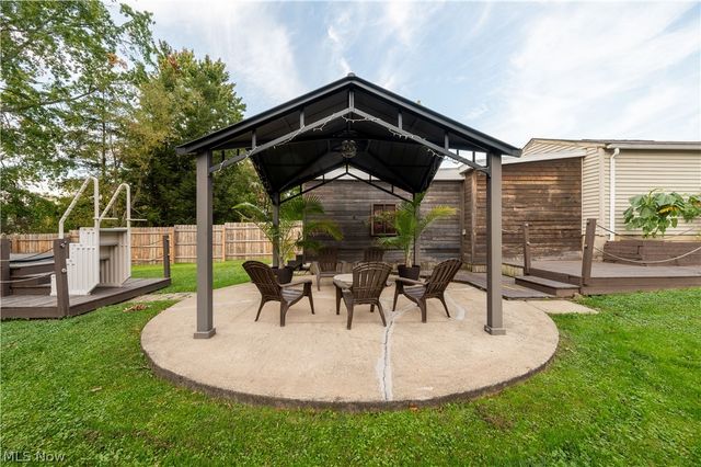 140 S Bon Air Avenue, Youngstown, OH 44509