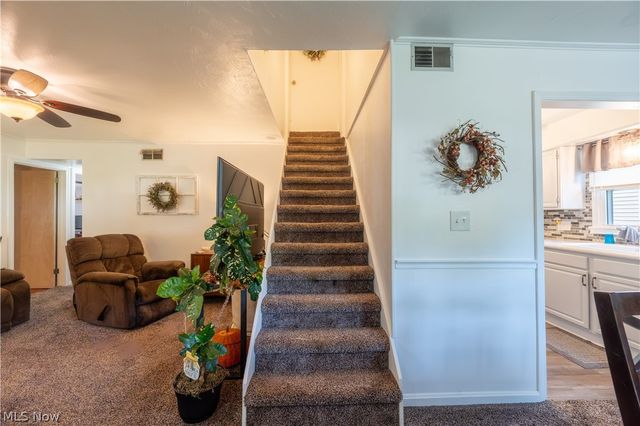 140 S Bon Air Avenue, Youngstown, OH 44509